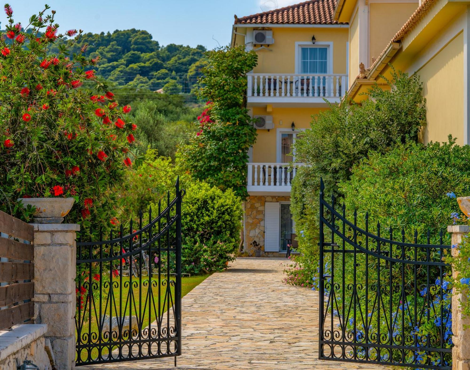 Villa Dionysios Keri Eksteriør billede